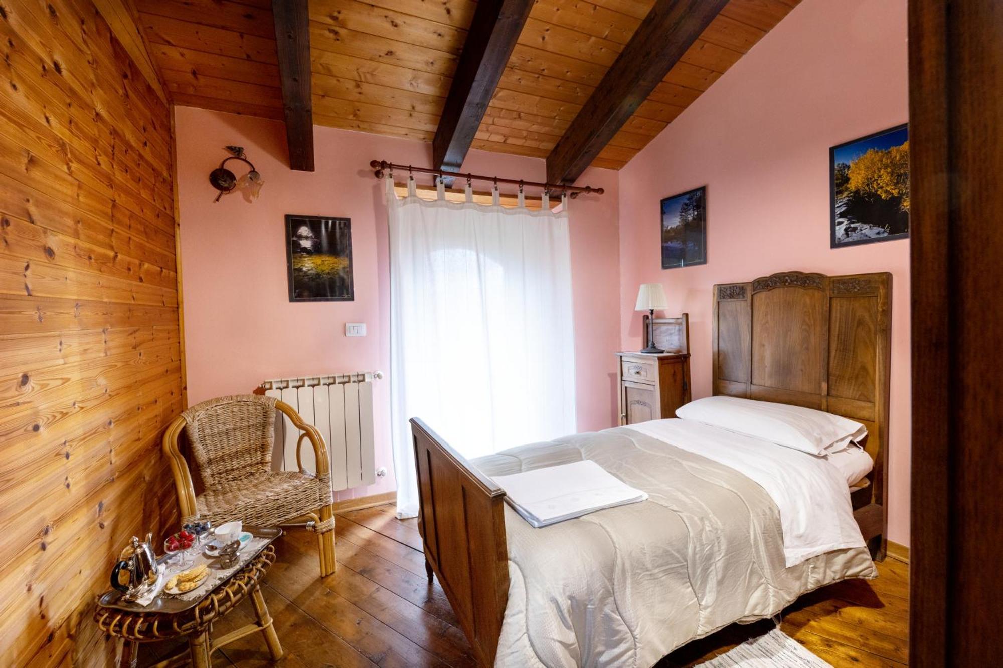 Hotel Palazzo Previtera Linguaglossa Habitación foto